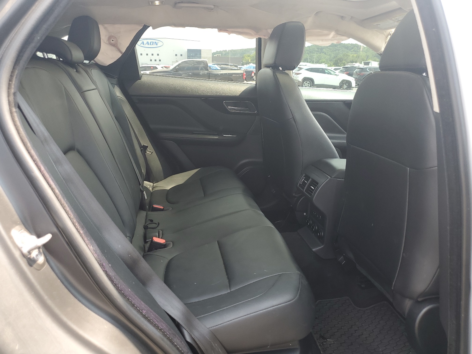 SADCJ2FX6KA366315 2019 Jaguar F-Pace Premium