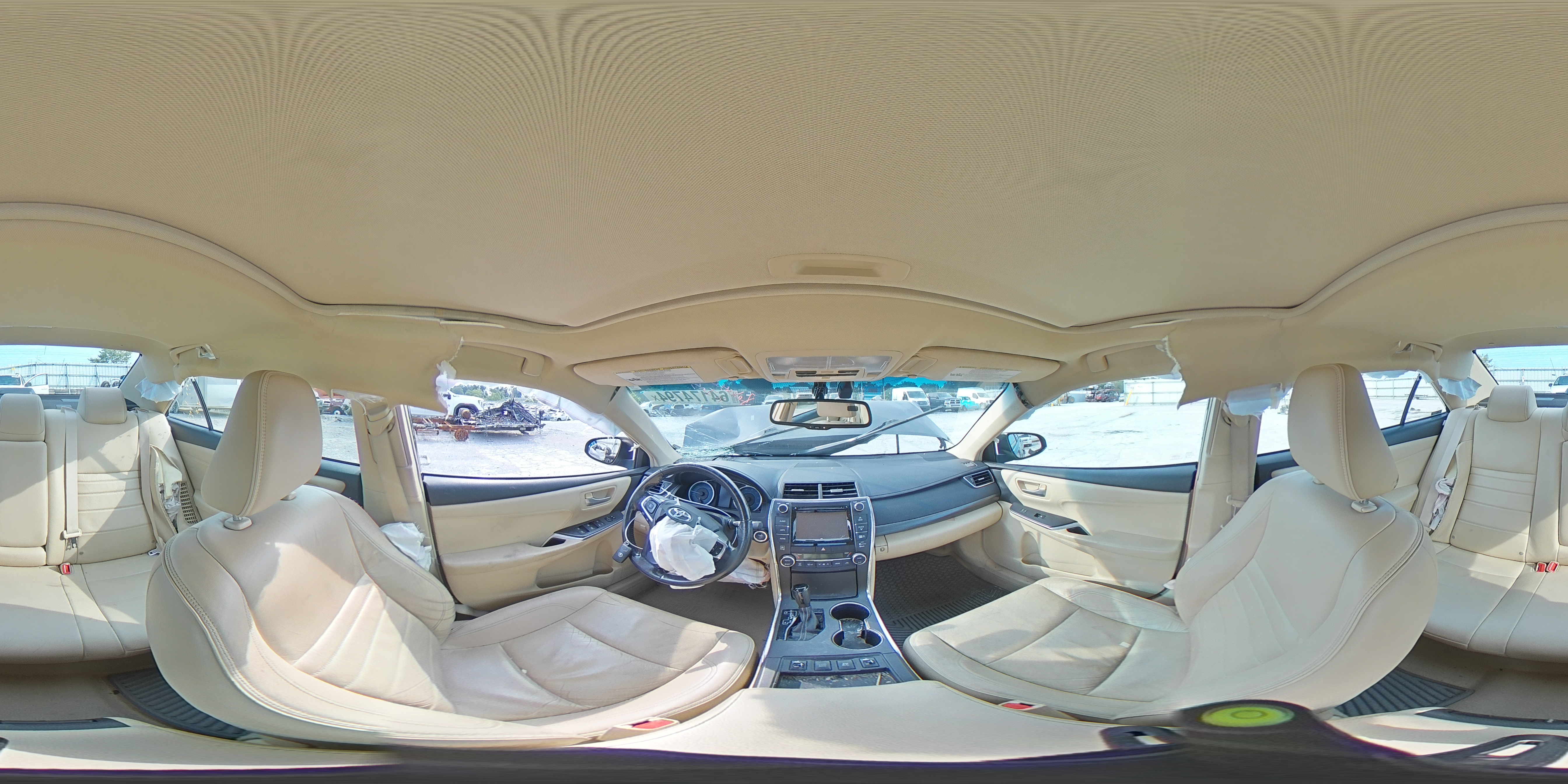 2015 Toyota Camry - Image 12