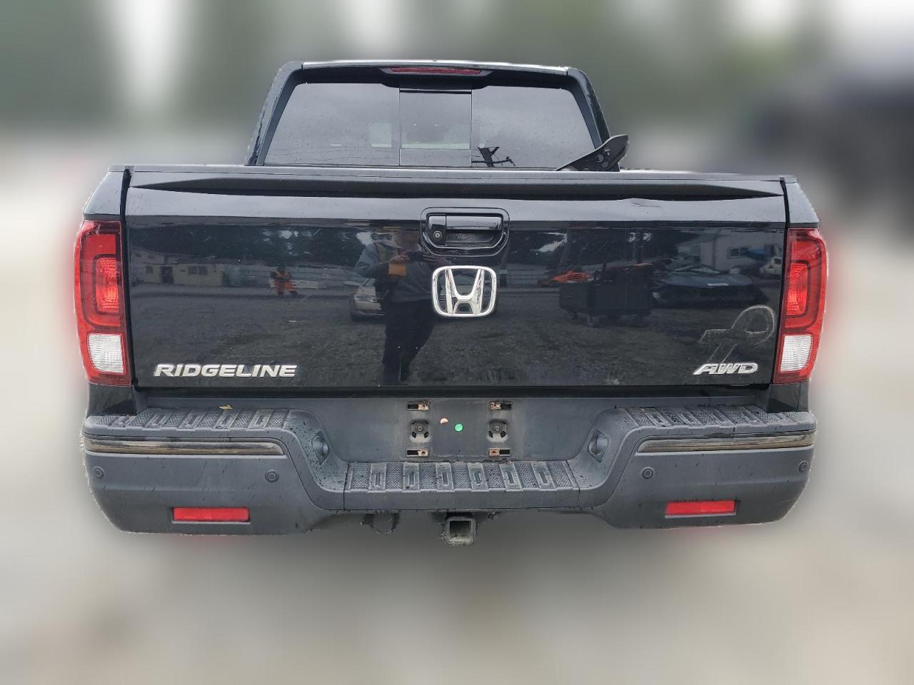 2017 Honda Ridgeline Black Edition VIN: 5FPYK3F82HB024316 Lot: 65036444