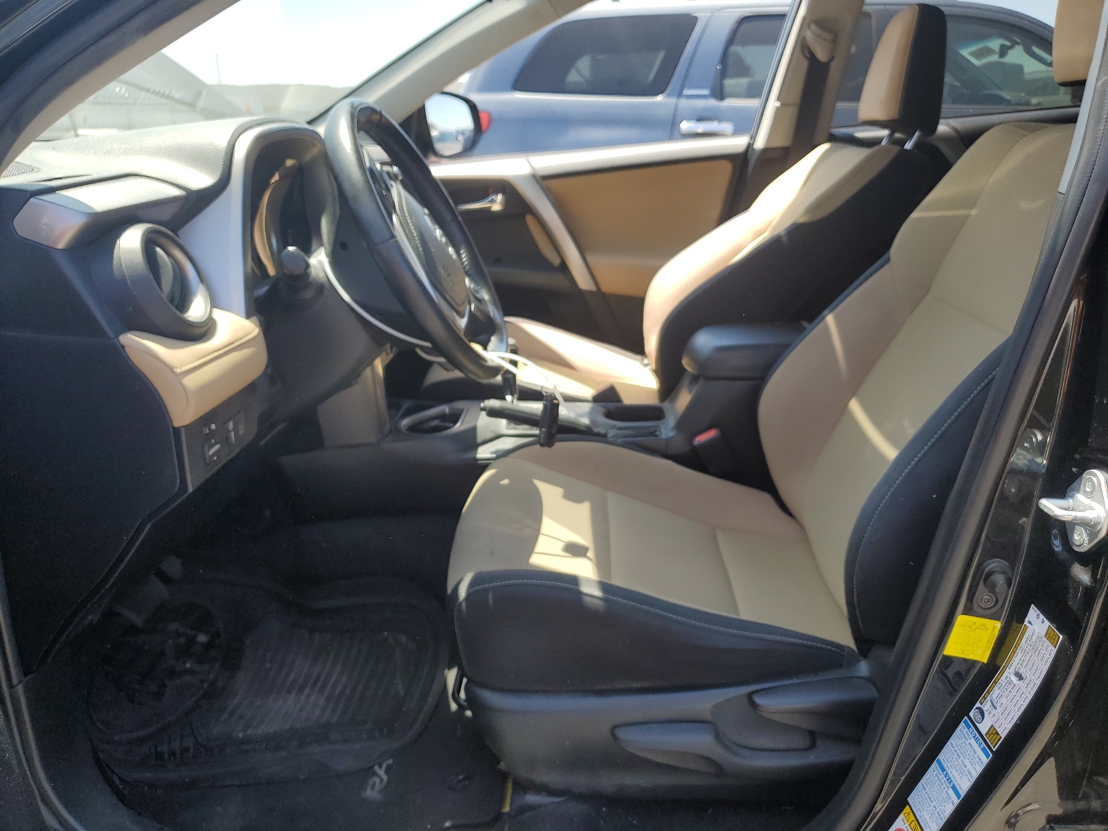 JTMRJREV8HD070959 2017 Toyota Rav4 Hv Le