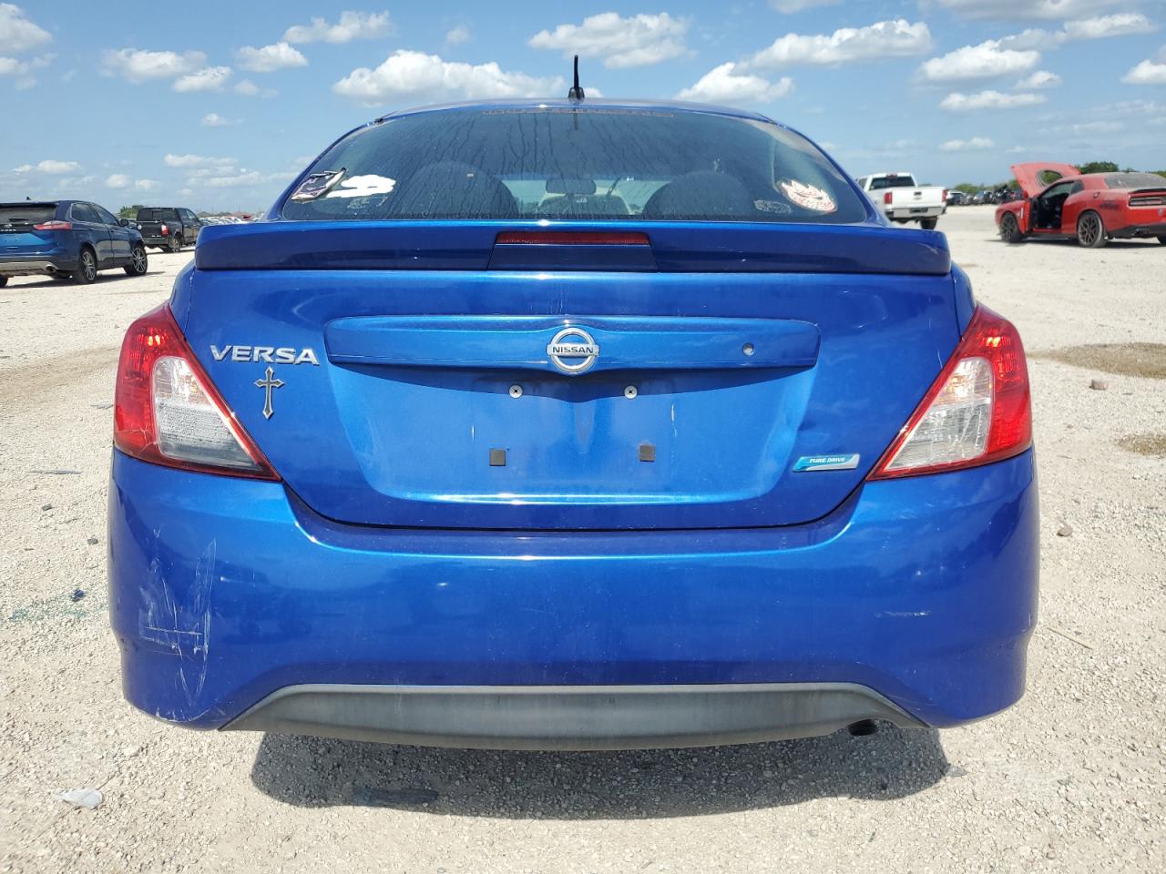 2015 Nissan Versa S VIN: 3N1CN7AP4FL817408 Lot: 63515684