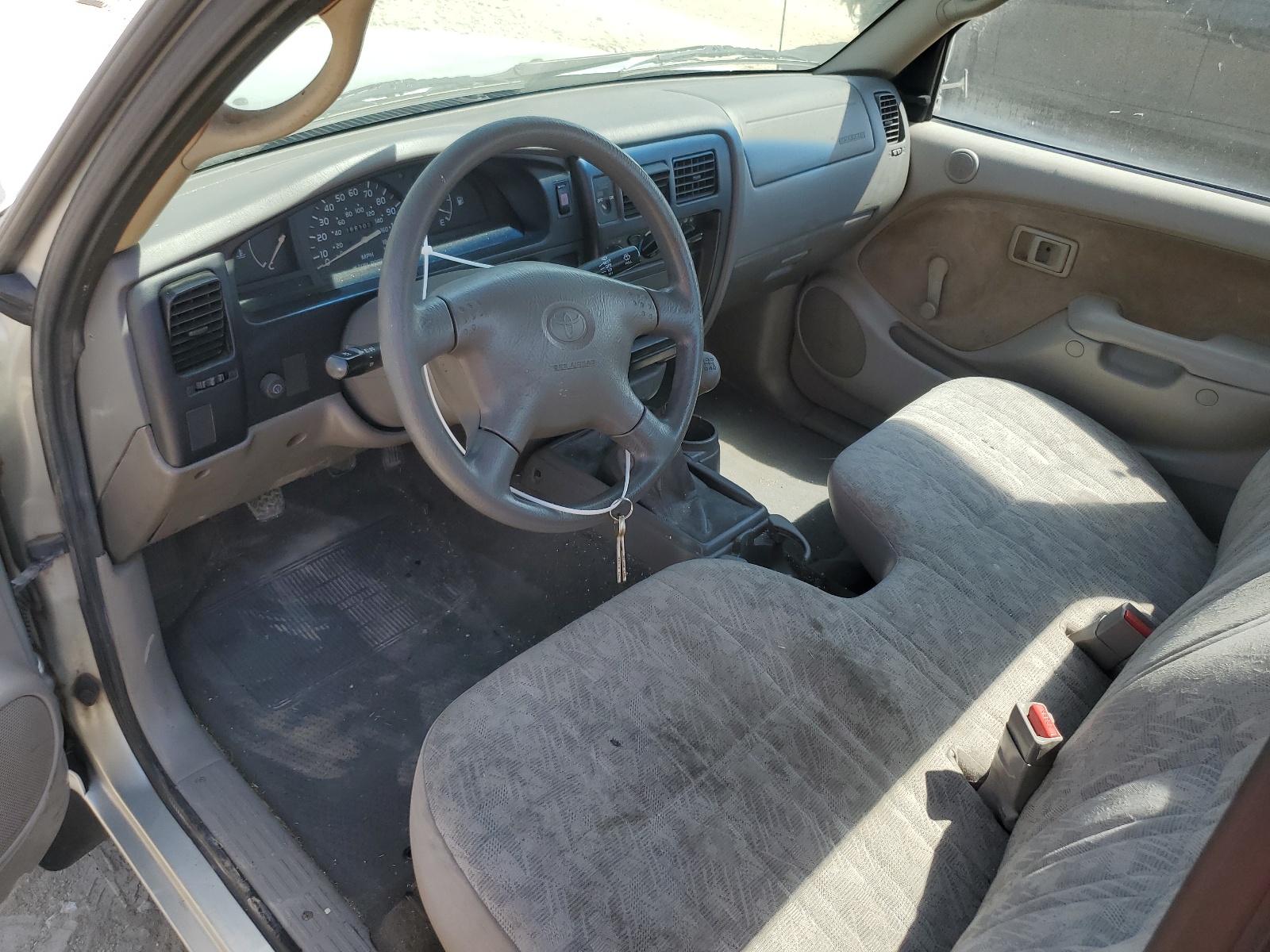 5TENL42N42Z002897 2002 Toyota Tacoma