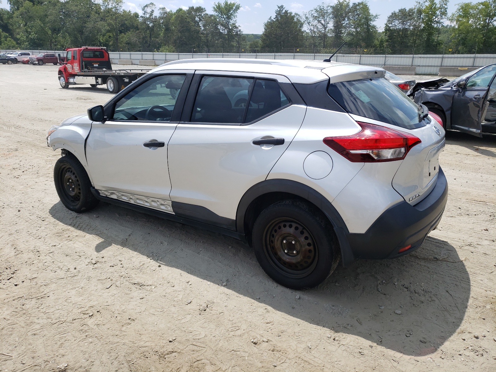 2018 Nissan Kicks S vin: 3N1CP5CUXJL538720