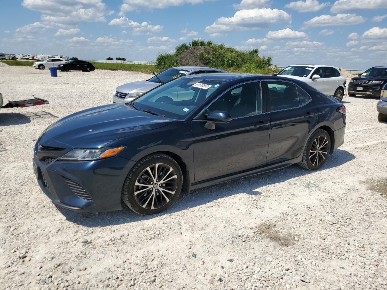 4T1B11HK7KU693674 2019 TOYOTA CAMRY - Image 1