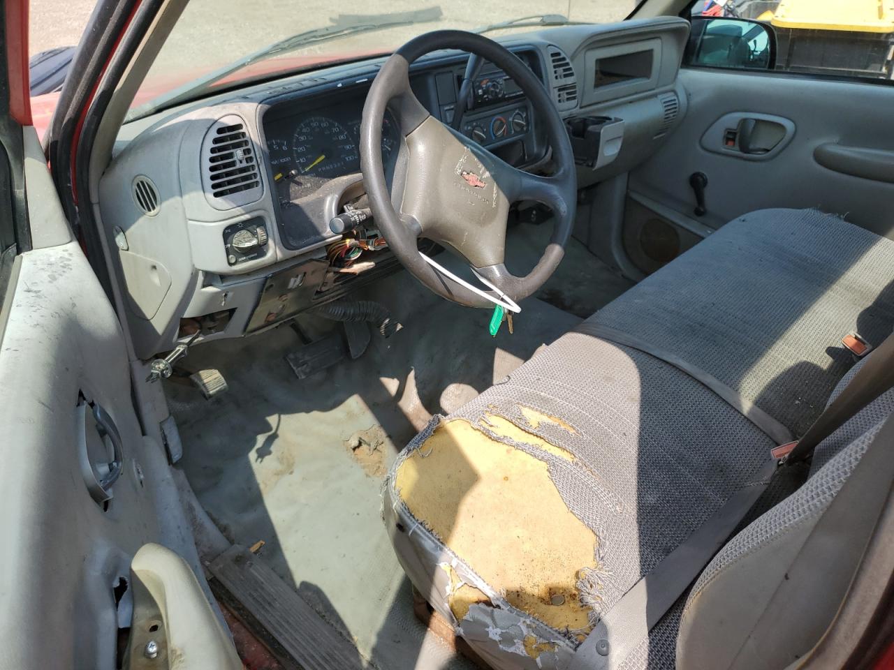 1998 Chevrolet Gmt-400 C2500 VIN: 1GCGC24R3WZ166737 Lot: 65593514