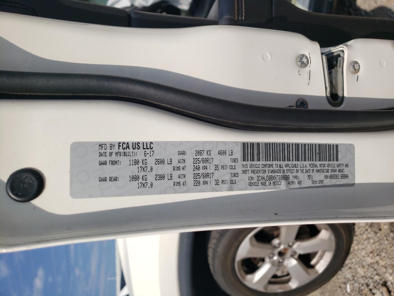 2017 Jeep Compass Latitude VIN: 3C4NJDBBXHT680688 Lot: 63794364