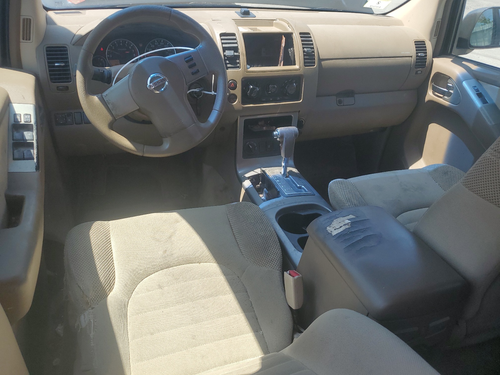 5N1AR18W86C620462 2006 Nissan Pathfinder Le