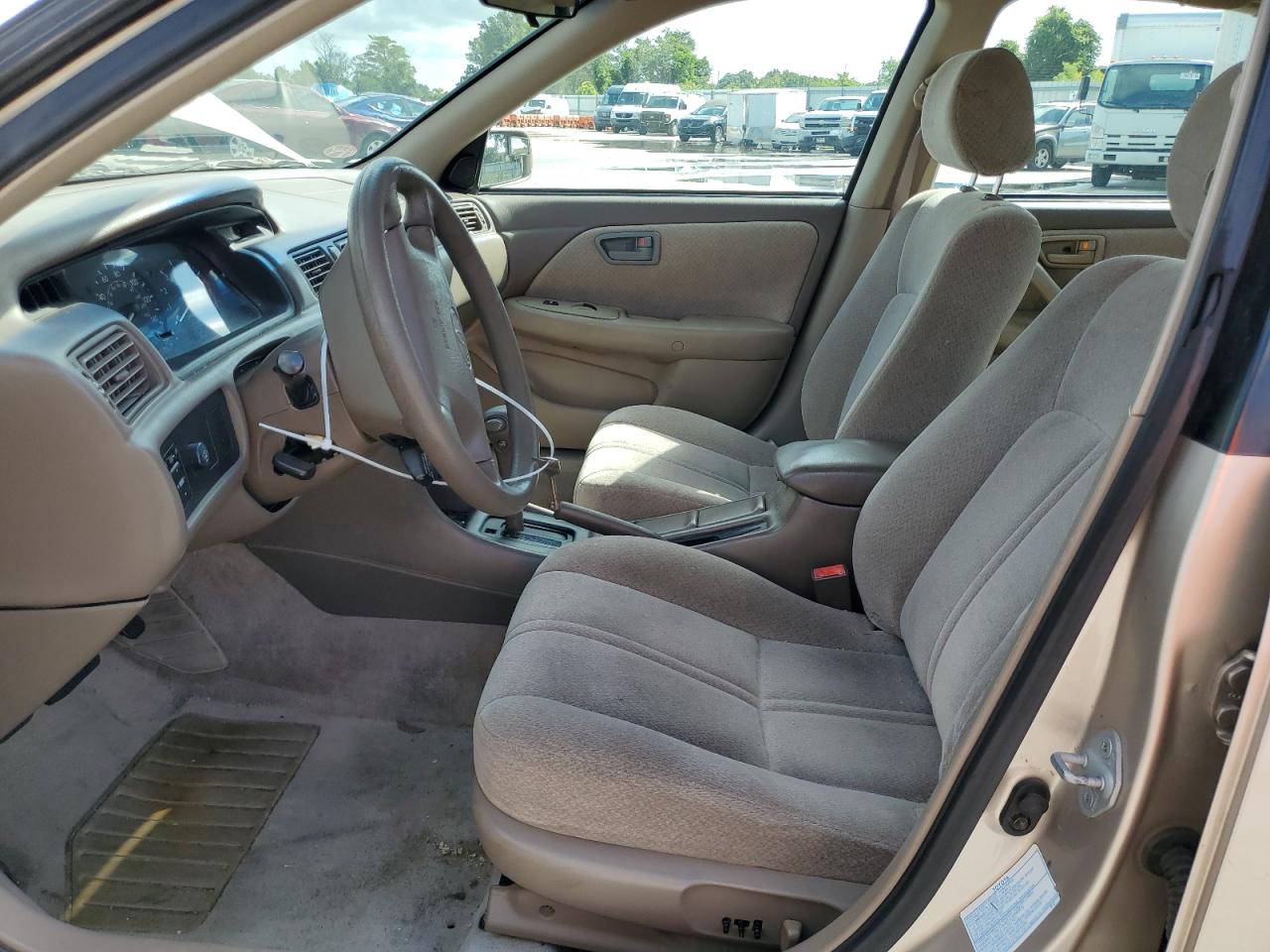 2000 Toyota Camry Ce VIN: 4T1BG22K8YU742063 Lot: 63006104