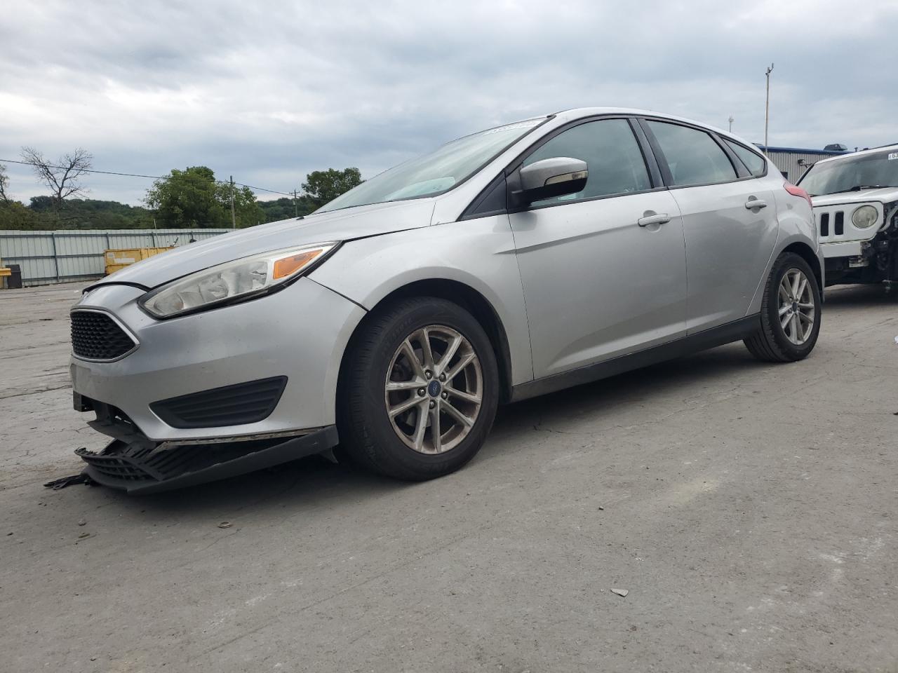 2016 Ford Focus Se VIN: 1FADP3K25GL283832 Lot: 63832704