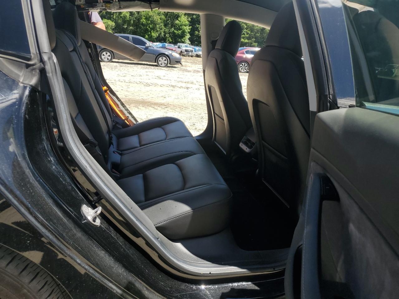 5YJ3E1EA7JF031352 2018 Tesla Model 3