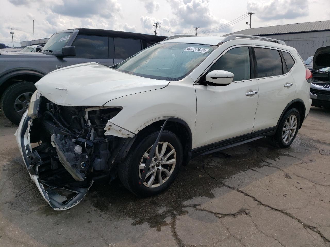 5N1AT2MV4HC826594 2017 NISSAN ROGUE - Image 1