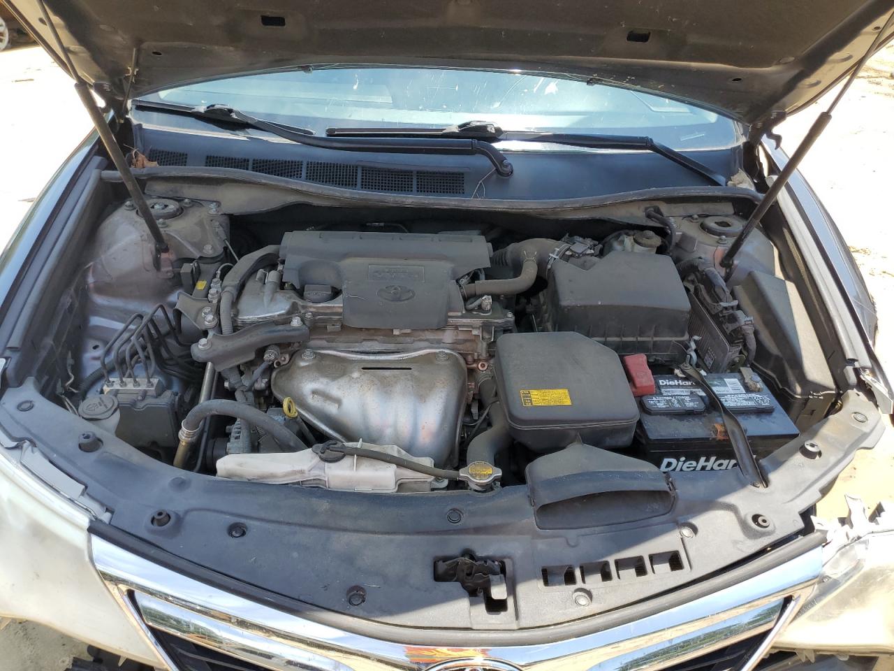 2014 Toyota Camry - Image 12