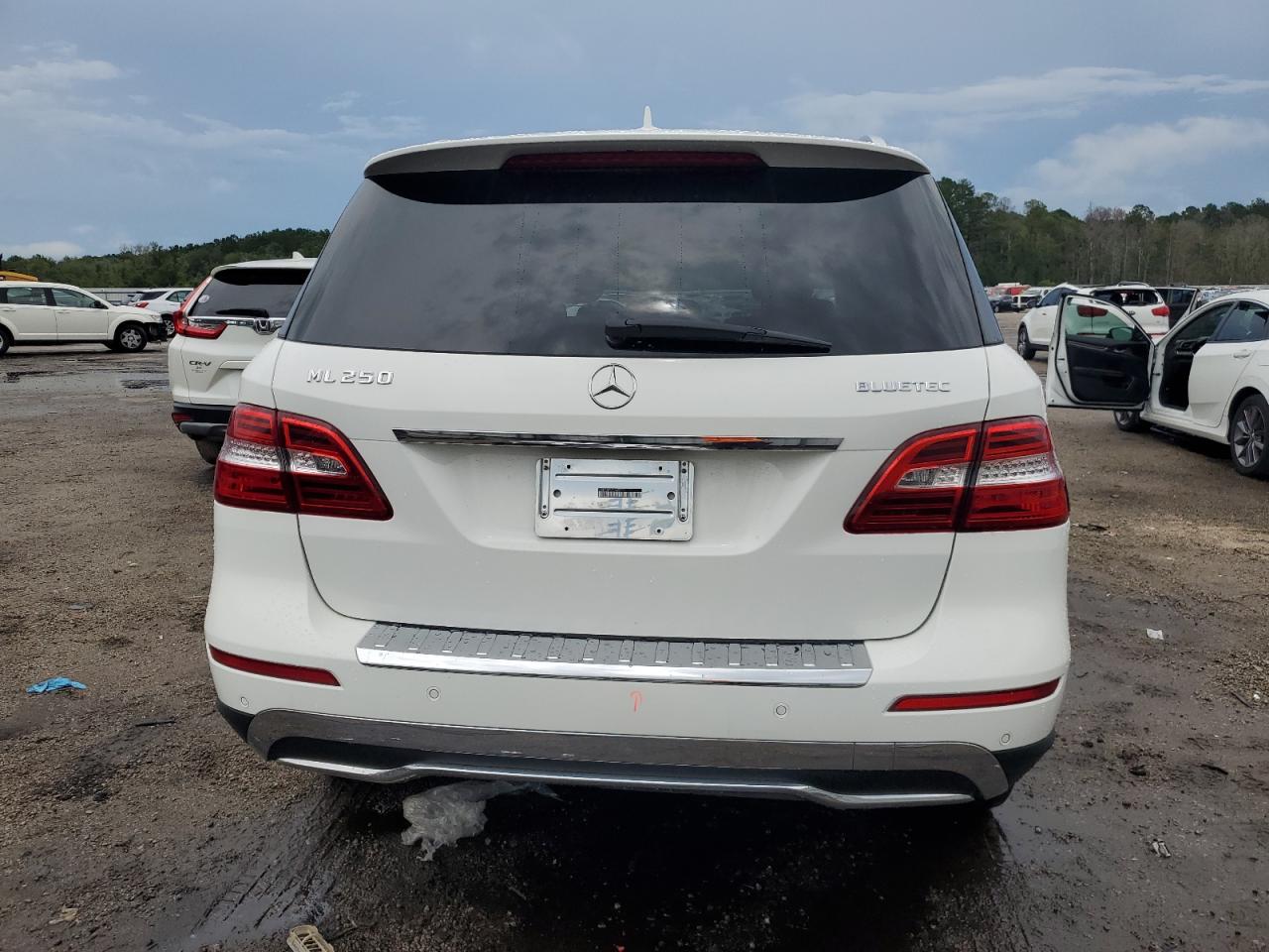 2015 Mercedes-Benz Ml 250 Bluetec VIN: 4JGDA0EB4FA472726 Lot: 62301764