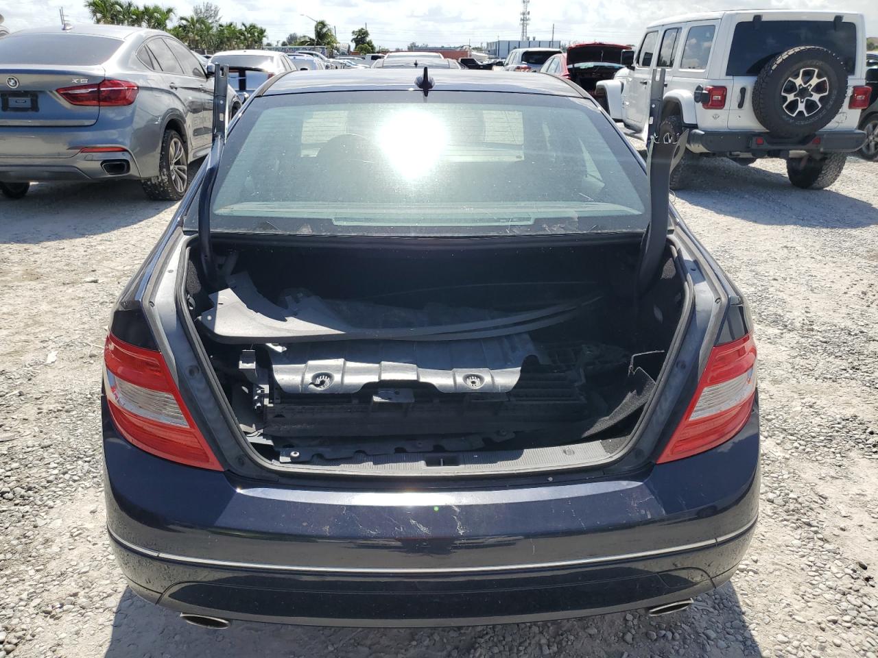 WDDGF81X89F201054 2009 Mercedes-Benz C 300 4Matic