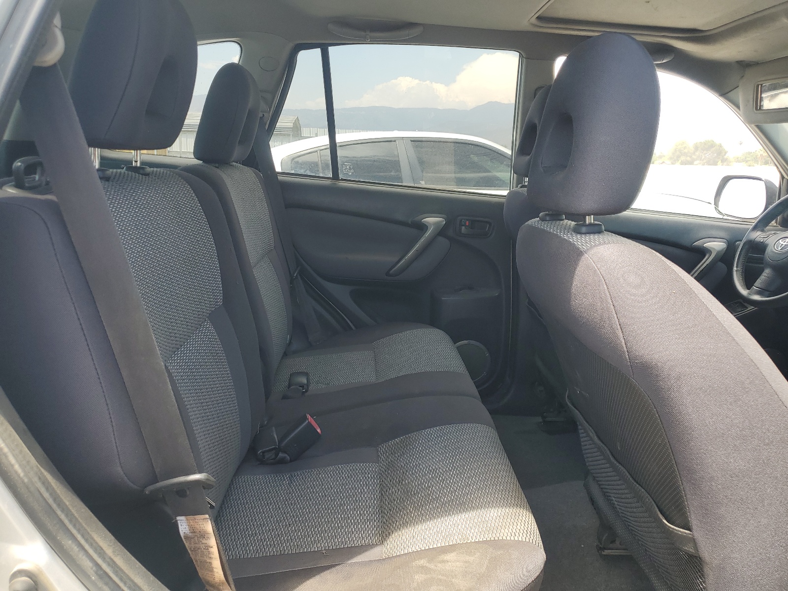 JTEGD20V740004588 2004 Toyota Rav4