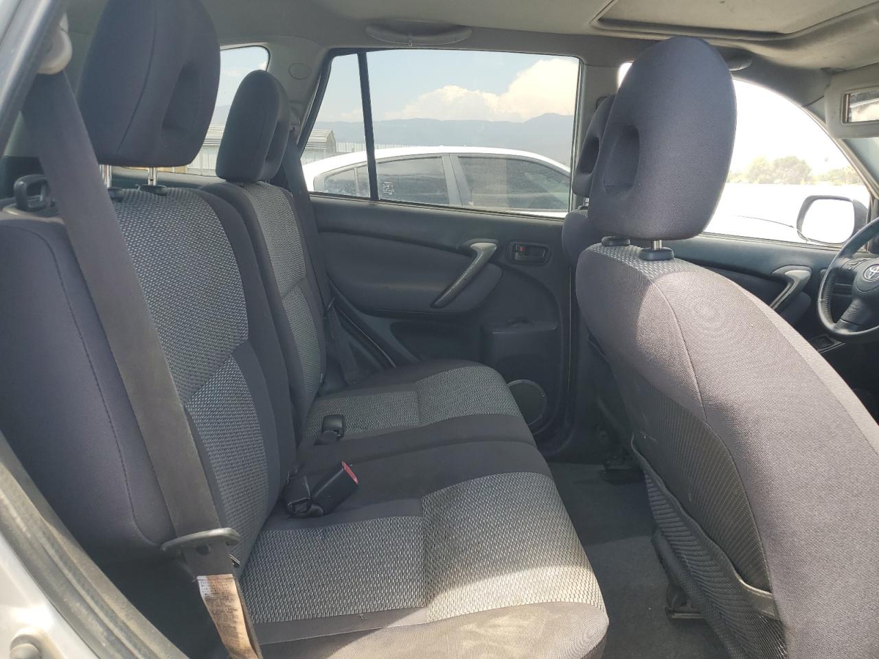 2004 Toyota Rav4 VIN: JTEGD20V740004588 Lot: 63888104