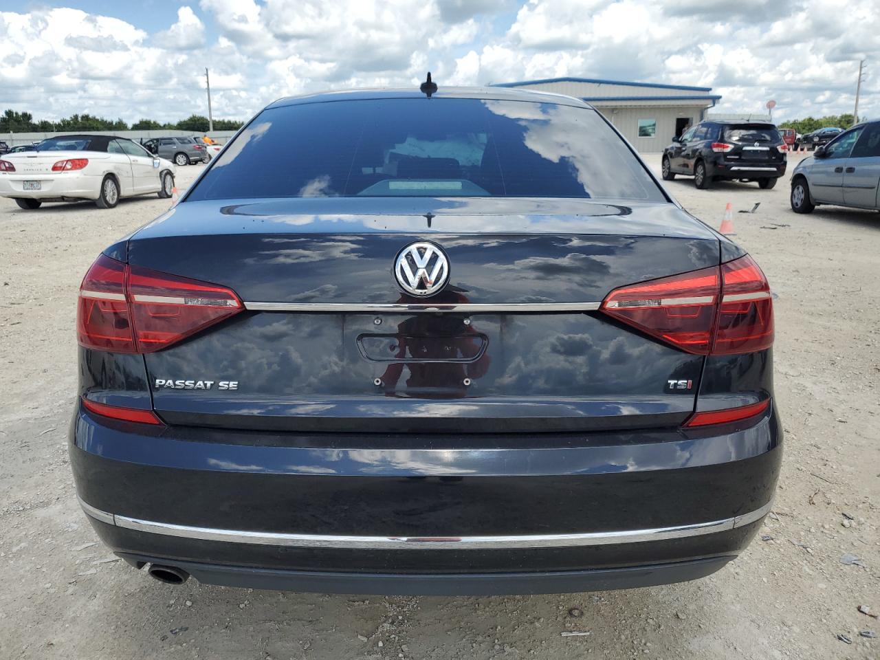 2017 Volkswagen Passat Se VIN: 1VWBT7A31HC052133 Lot: 65433524