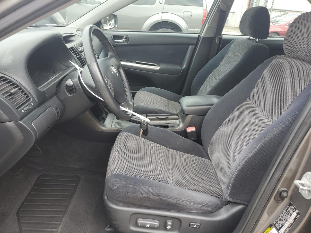 2005 Toyota Camry Le VIN: 4T1BE32K15U946467 Lot: 63217094