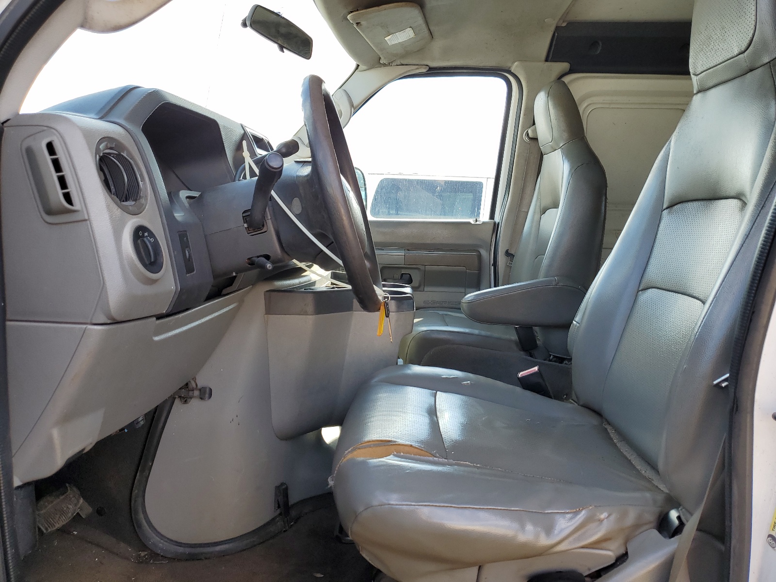 1FTNE1EW5BDA08990 2011 Ford Econoline E150 Van