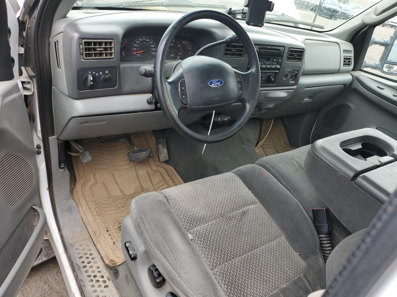2003 Ford F250 - Image 8