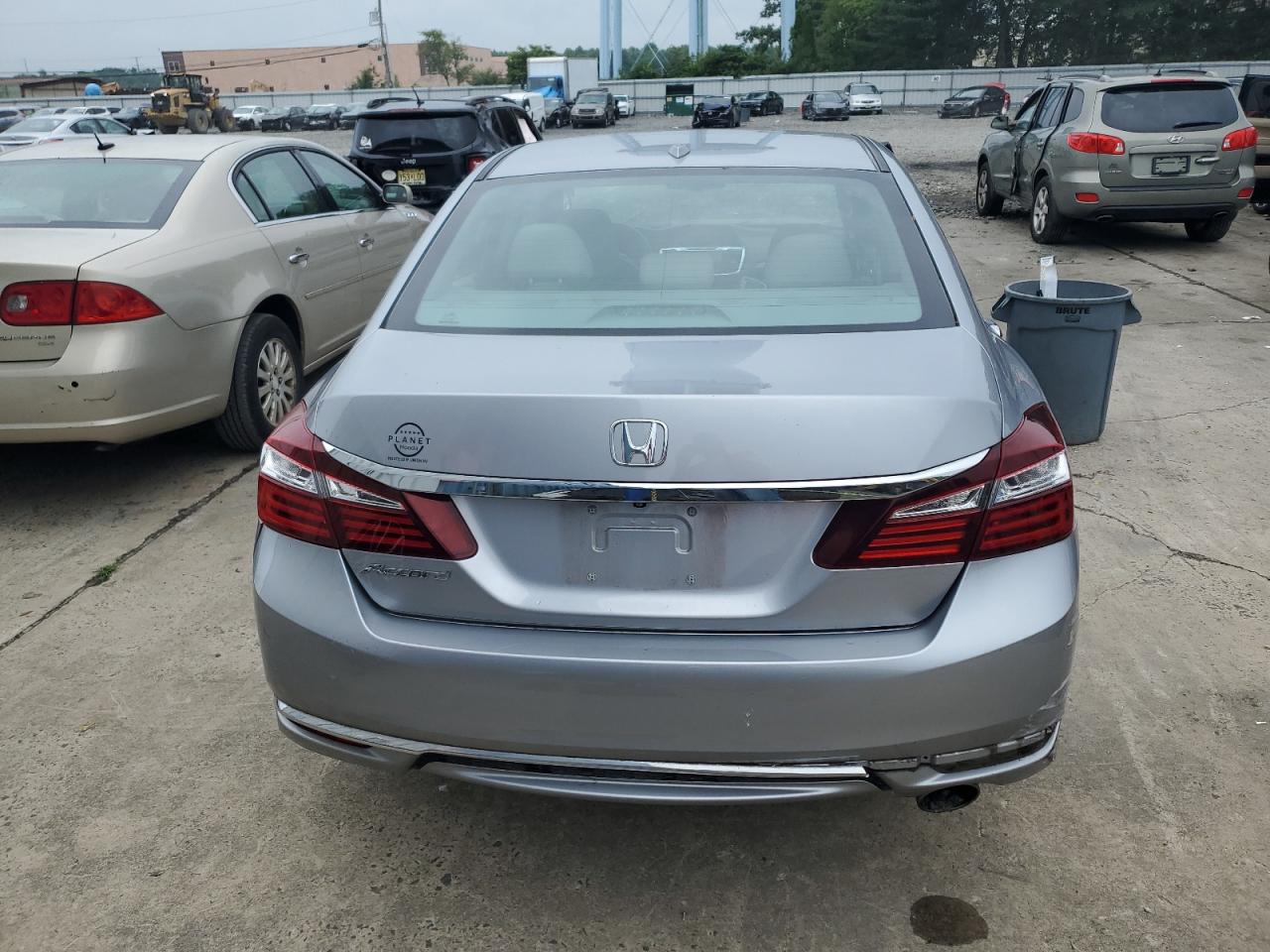 1HGCR2F82HA206052 2017 Honda Accord Exl