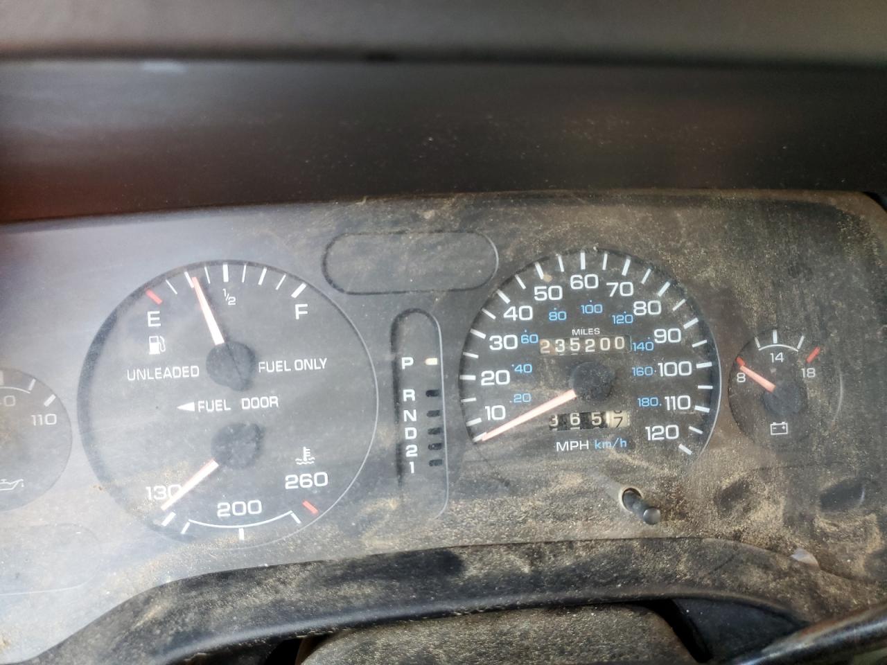 1994 Dodge Ram 1500 VIN: 1B7HC16X8RS636686 Lot: 62909024