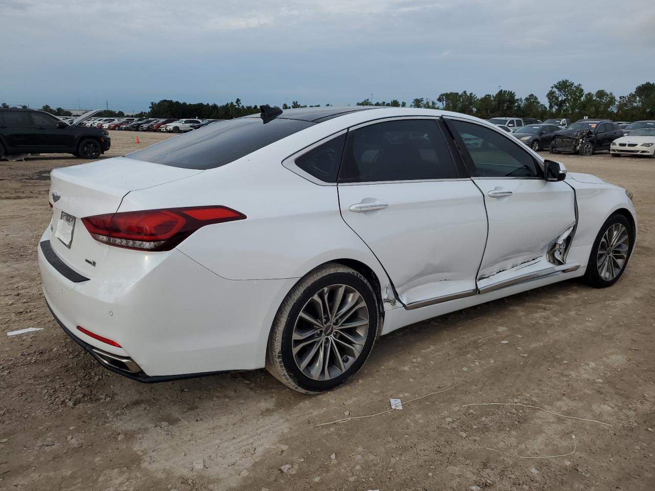 2015 Hyundai Genesis 3.8L VIN: KMHGN4JEXFU046644 Lot: 61923964