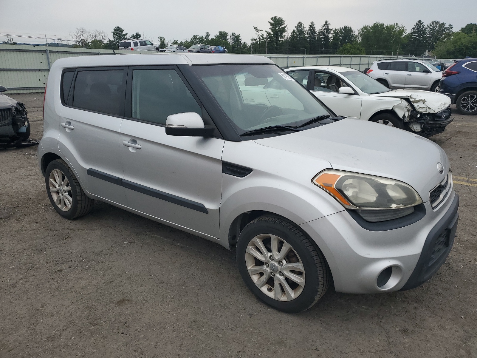 2013 Kia Soul + vin: KNDJT2A60D7482377