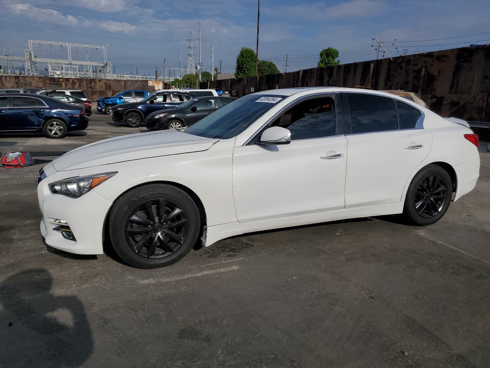 2014 Infiniti Q50 Base vin: JN1BV7AP1EM684039