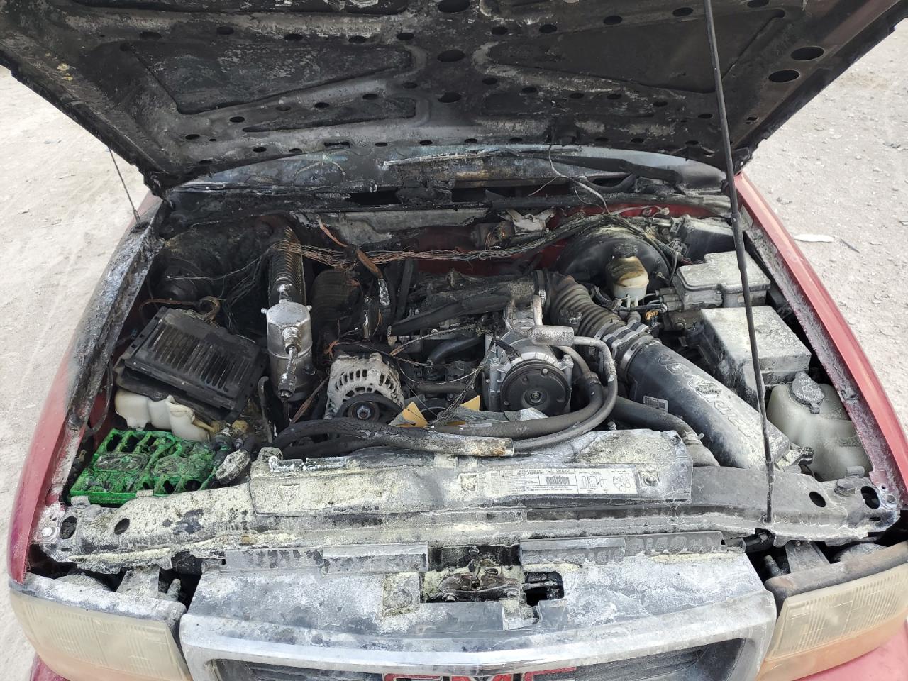 2000 GMC Jimmy / Envoy VIN: 1GKDT13W8Y2294511 Lot: 63637224