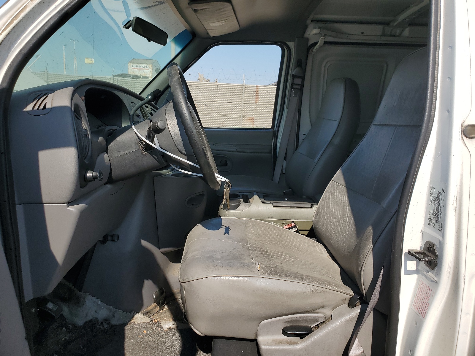 1FTRE14W5XHB81864 1999 Ford Econoline E150 Van