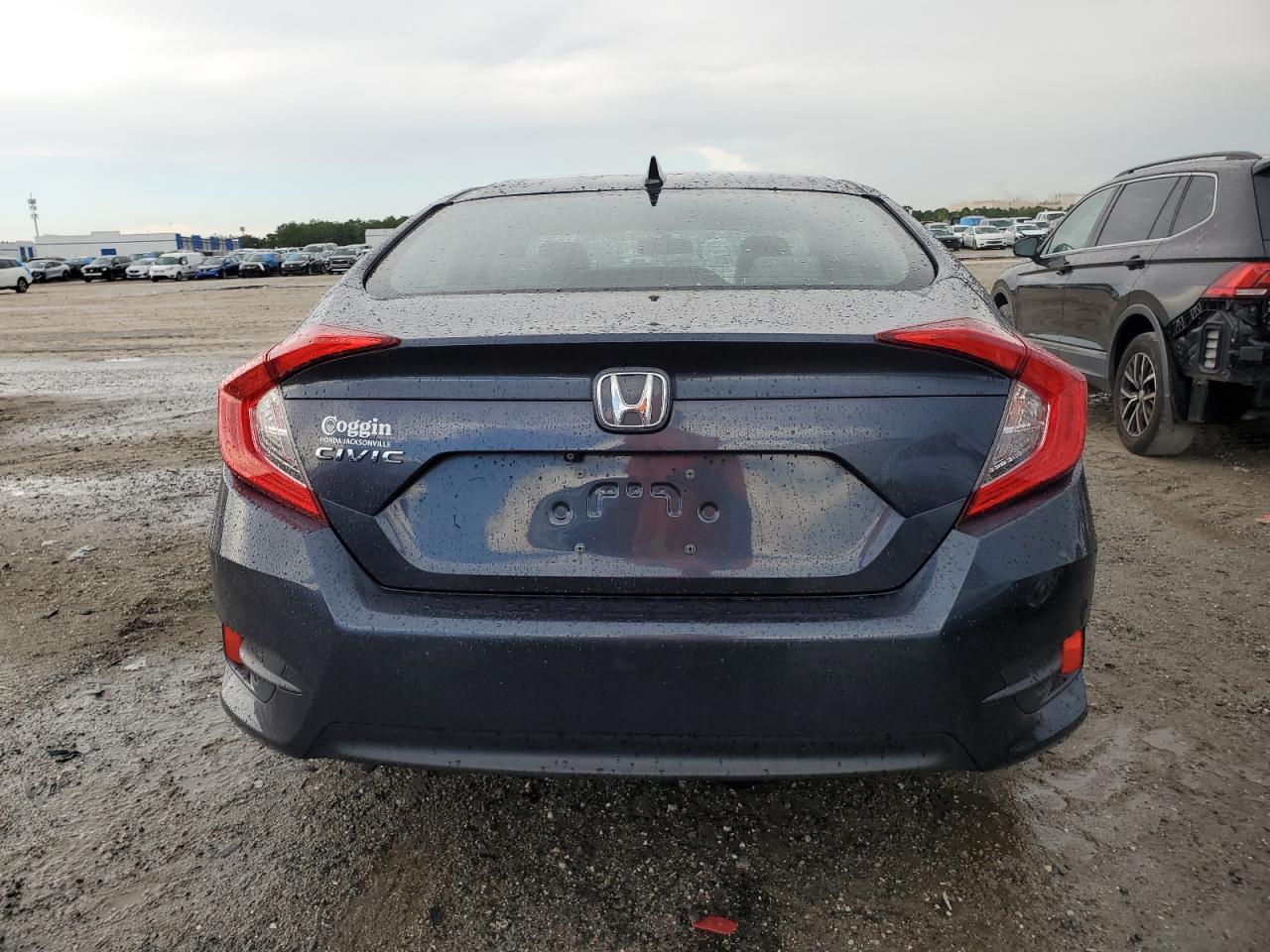 19XFC2F70JE001451 2018 Honda Civic Ex