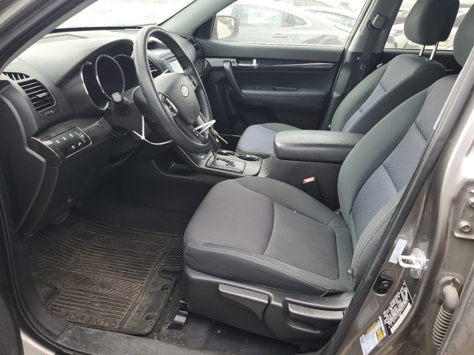 5XYKT3A67DG338841 2013 Kia Sorento Lx