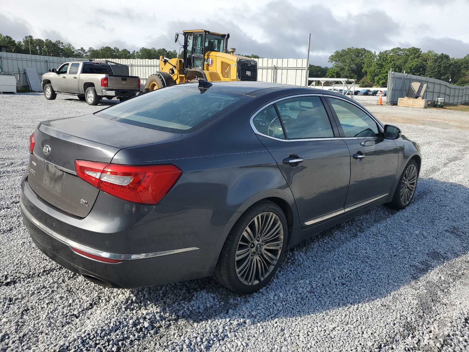 2014 Kia Cadenza Premium vin: KNALN4D74E5151928