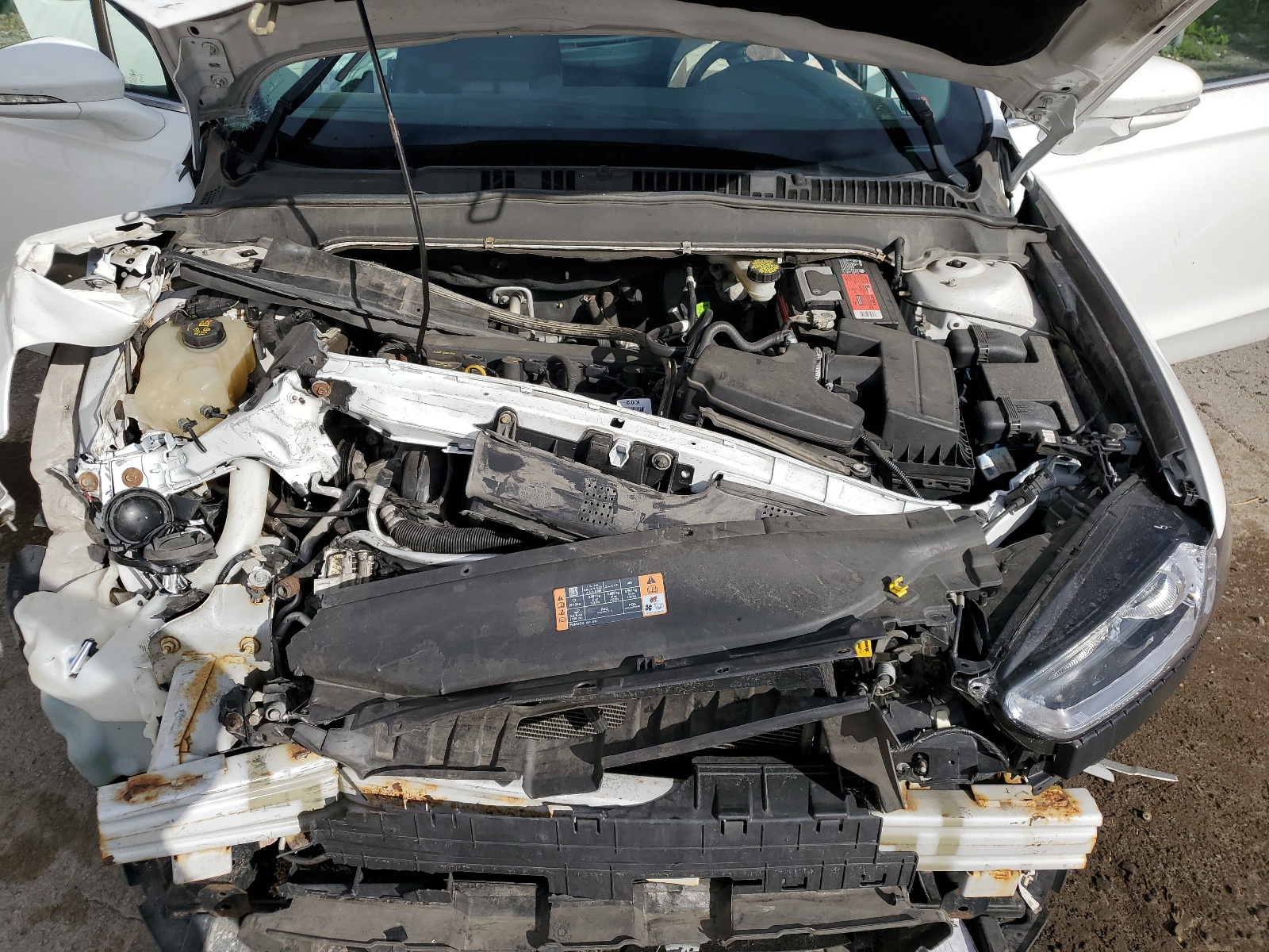 3FA6P0H79FR208979 2015 Ford Fusion Se