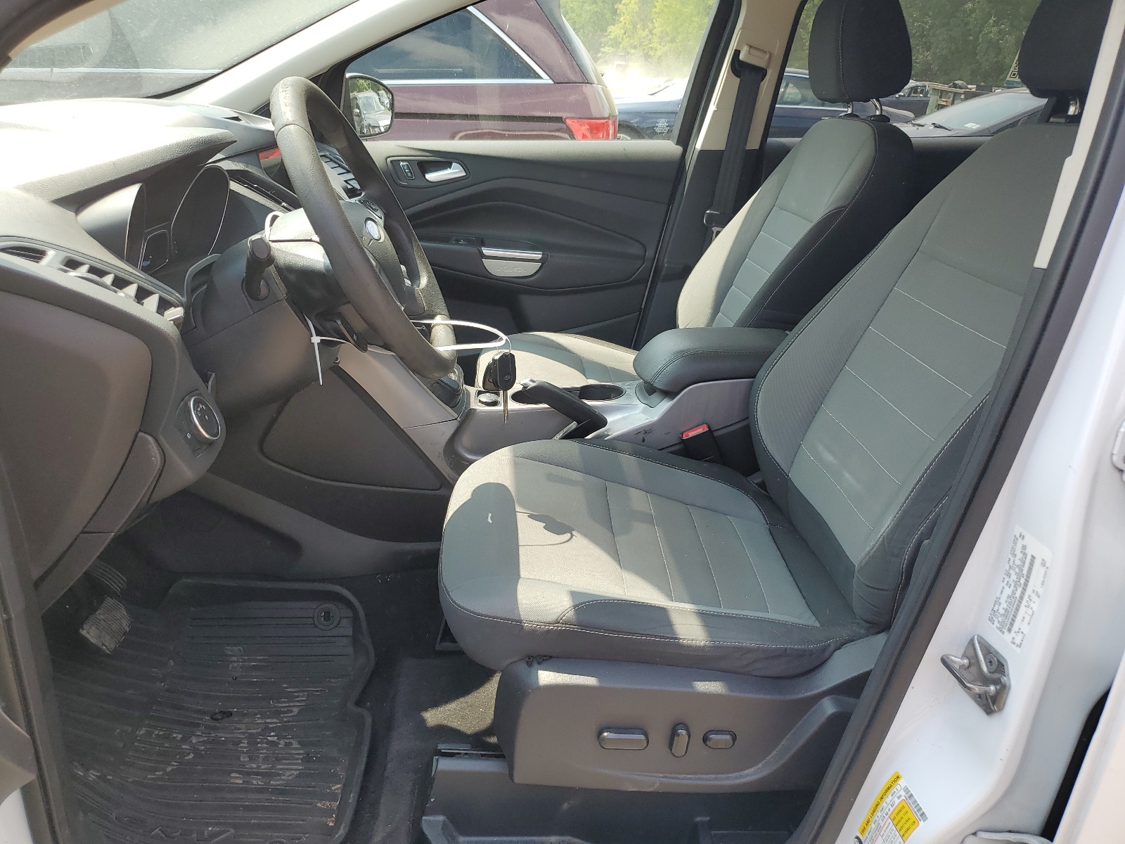 1FMCU9GX2GUB85689 2016 Ford Escape Se