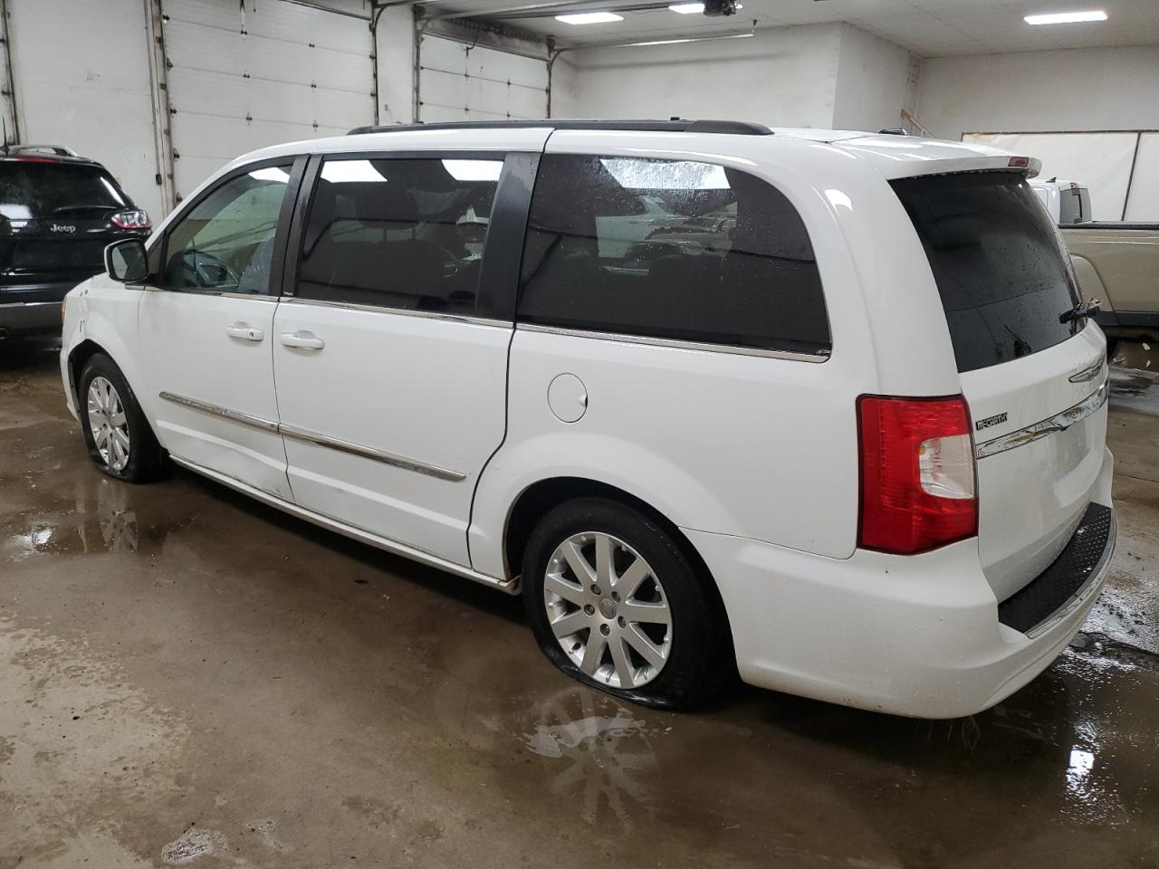2013 Chrysler Town & Country - Image 2