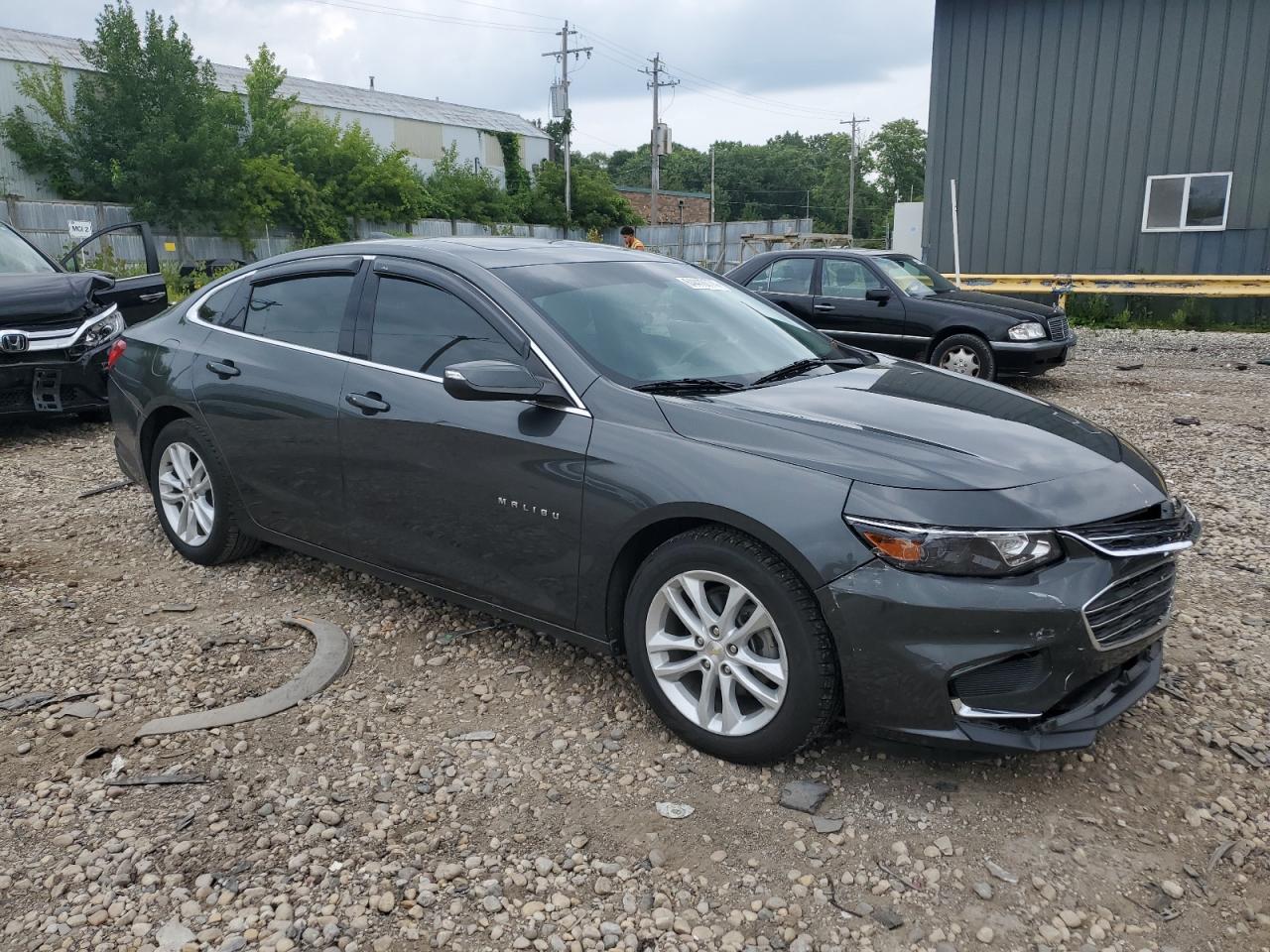 VIN 1G1ZD5ST6JF170161 2018 CHEVROLET MALIBU no.4