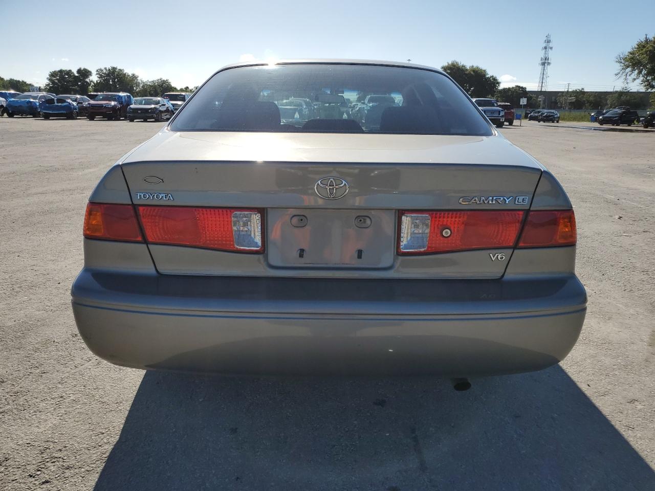 2000 Toyota Camry Le VIN: JT2BF28K3Y0260731 Lot: 60413544