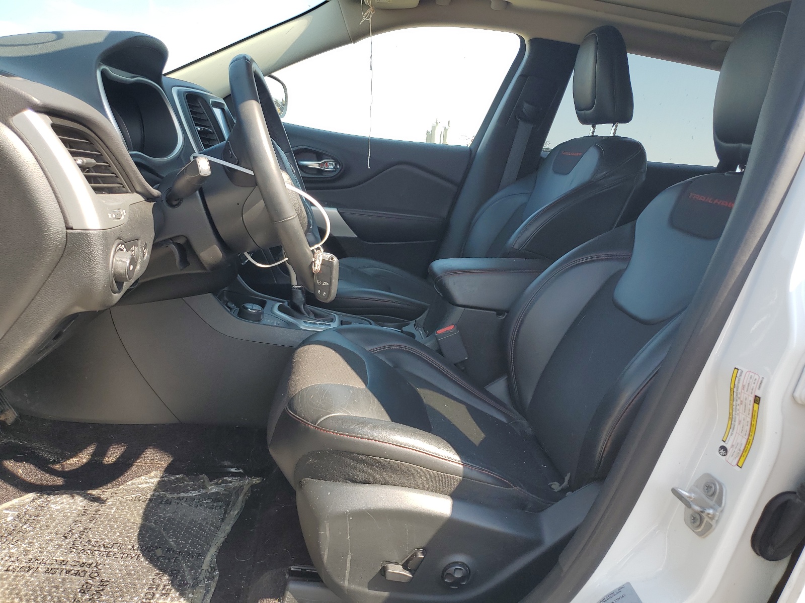 1C4PJMBS0HW588816 2017 Jeep Cherokee Trailhawk