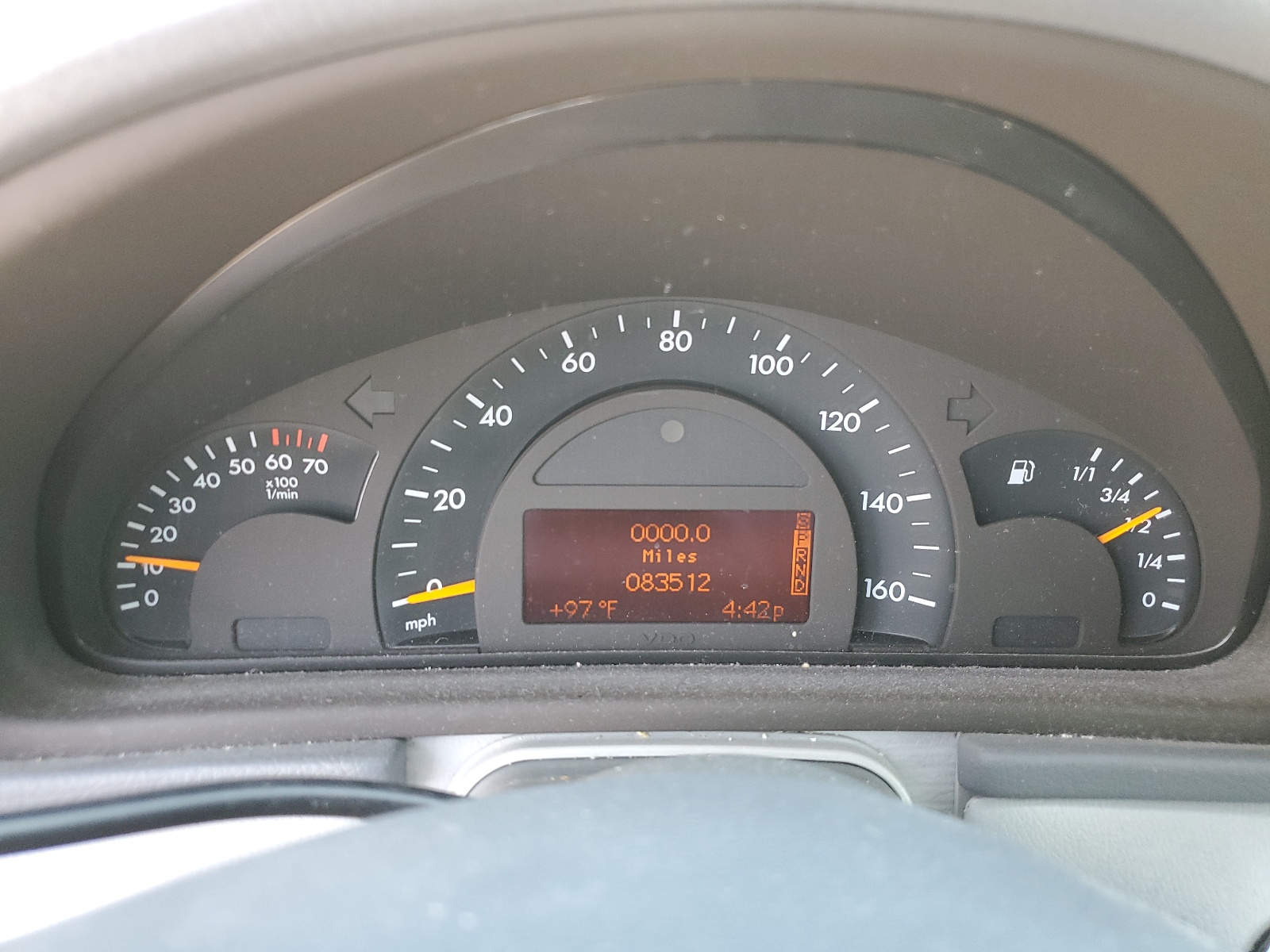 WDBRF64J24F537367 2004 Mercedes-Benz C 320