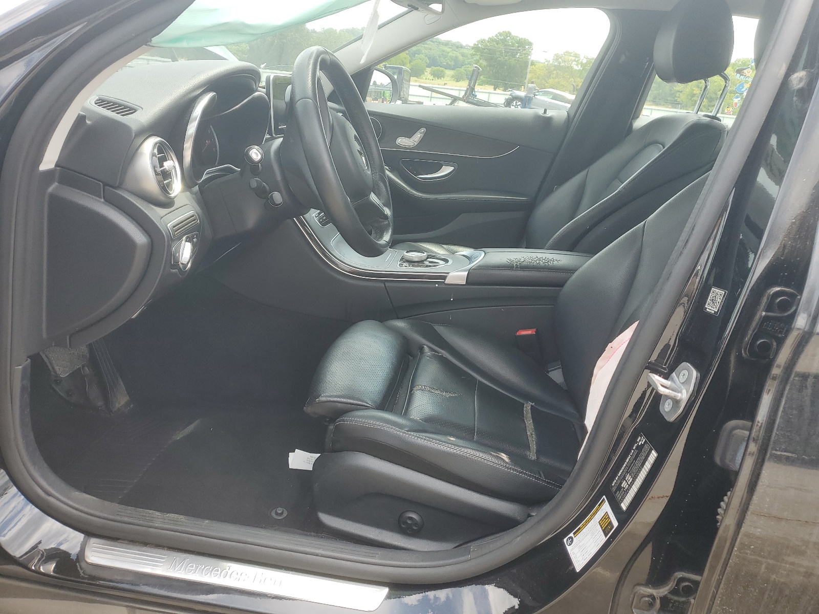 55SWF4JB9HU233032 2017 Mercedes-Benz C 300