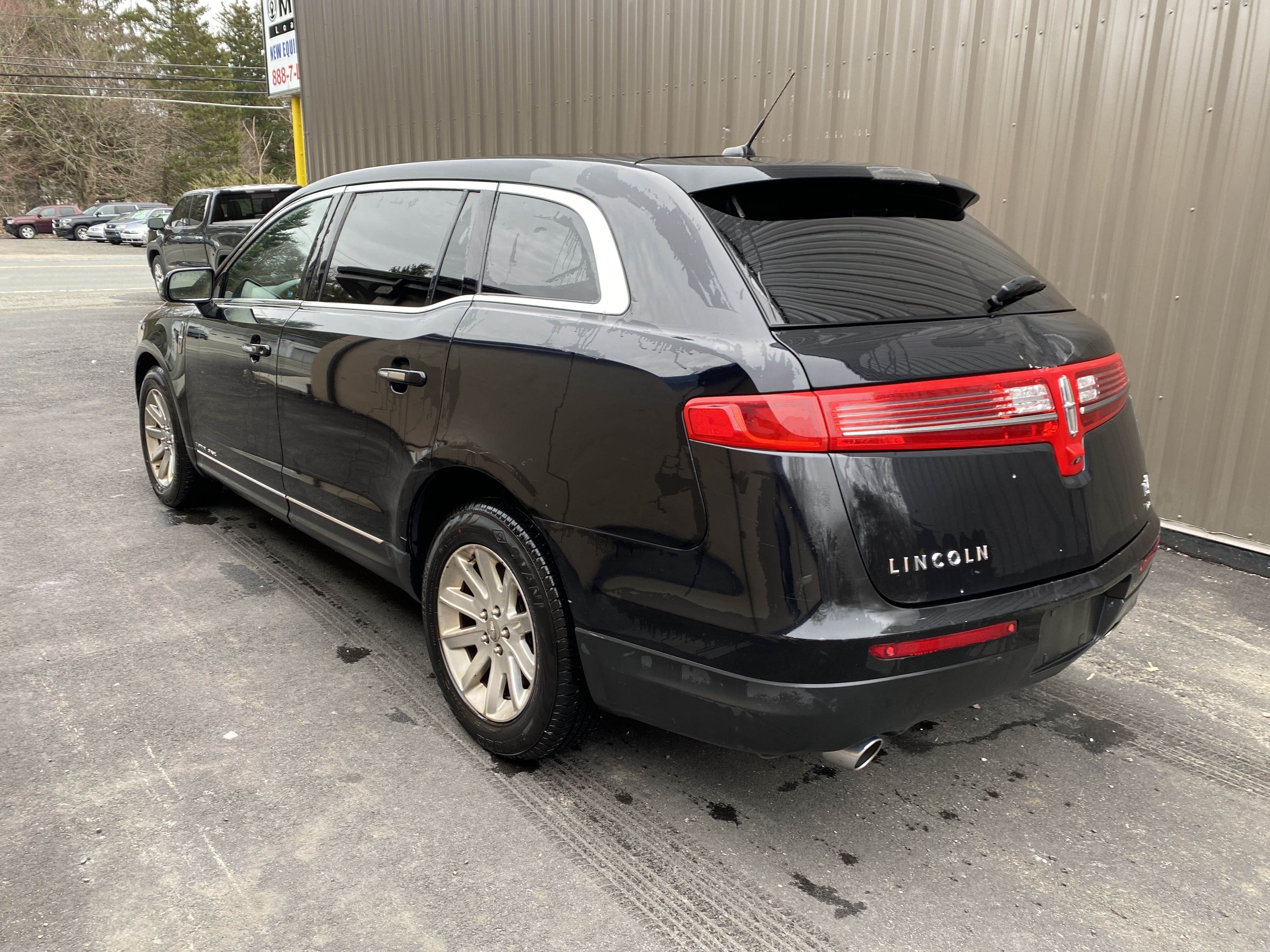 2016 Lincoln Mkt vin: 2LMHJ5NK0GBL00069