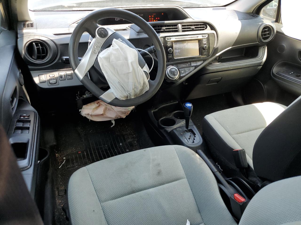 2017 Toyota Prius C VIN: JTDKDTB31H1593802 Lot: 61721684