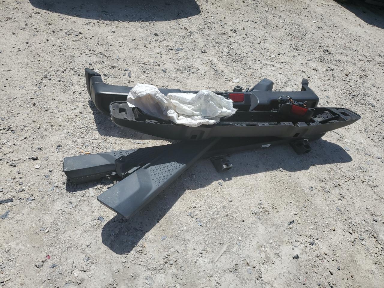 2019 Jeep Wrangler Unlimited Sahara VIN: 1C4HJXEN1KW619946 Lot: 64592774