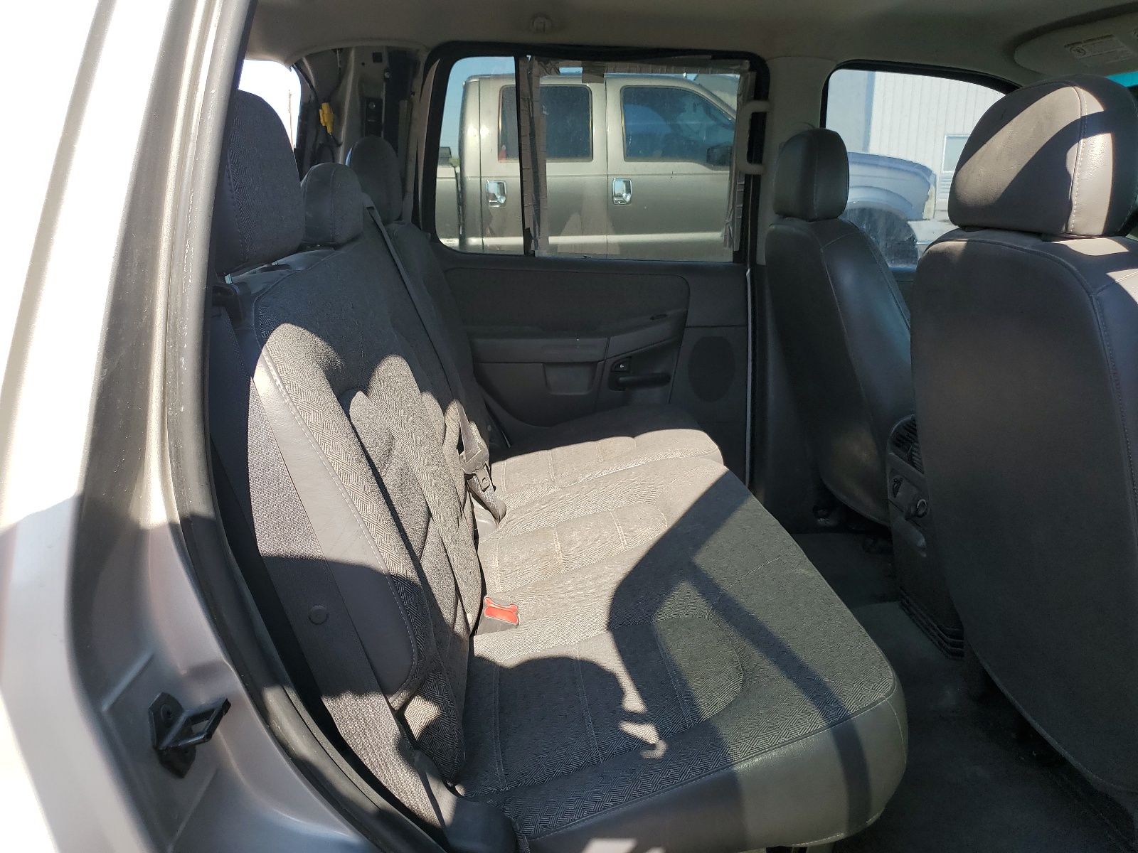 1FMZU62E14ZB11001 2004 Ford Explorer Xls