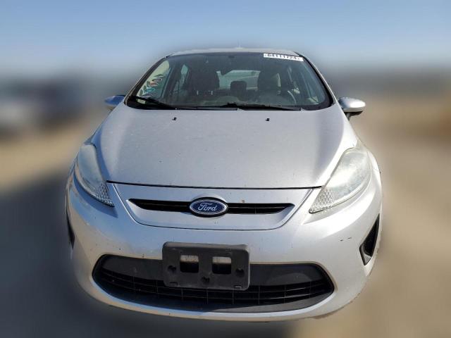  FORD FIESTA 2013 Серебристый