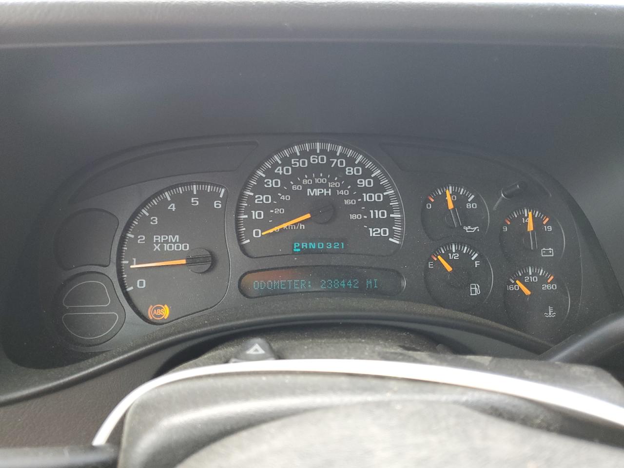 2005 Chevrolet Tahoe K1500 VIN: 1GNEK13T55J118811 Lot: 60955474