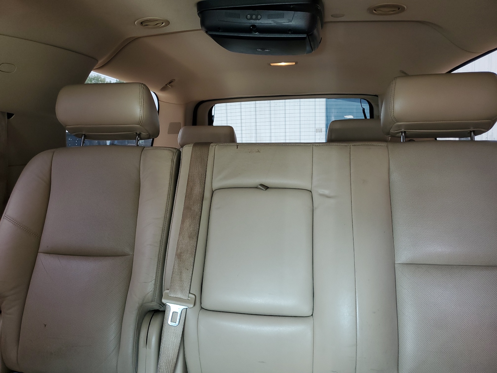 1GYUKHEF2AR243596 2010 Cadillac Escalade Esv Luxury