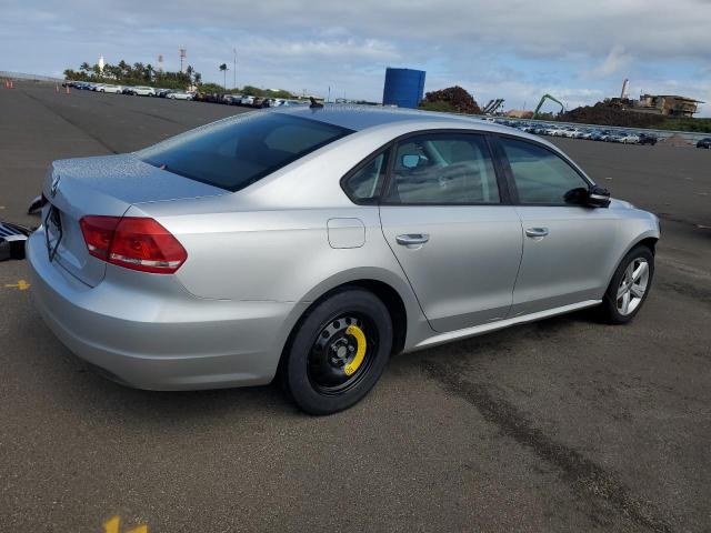  VOLKSWAGEN PASSAT 2013 Silver